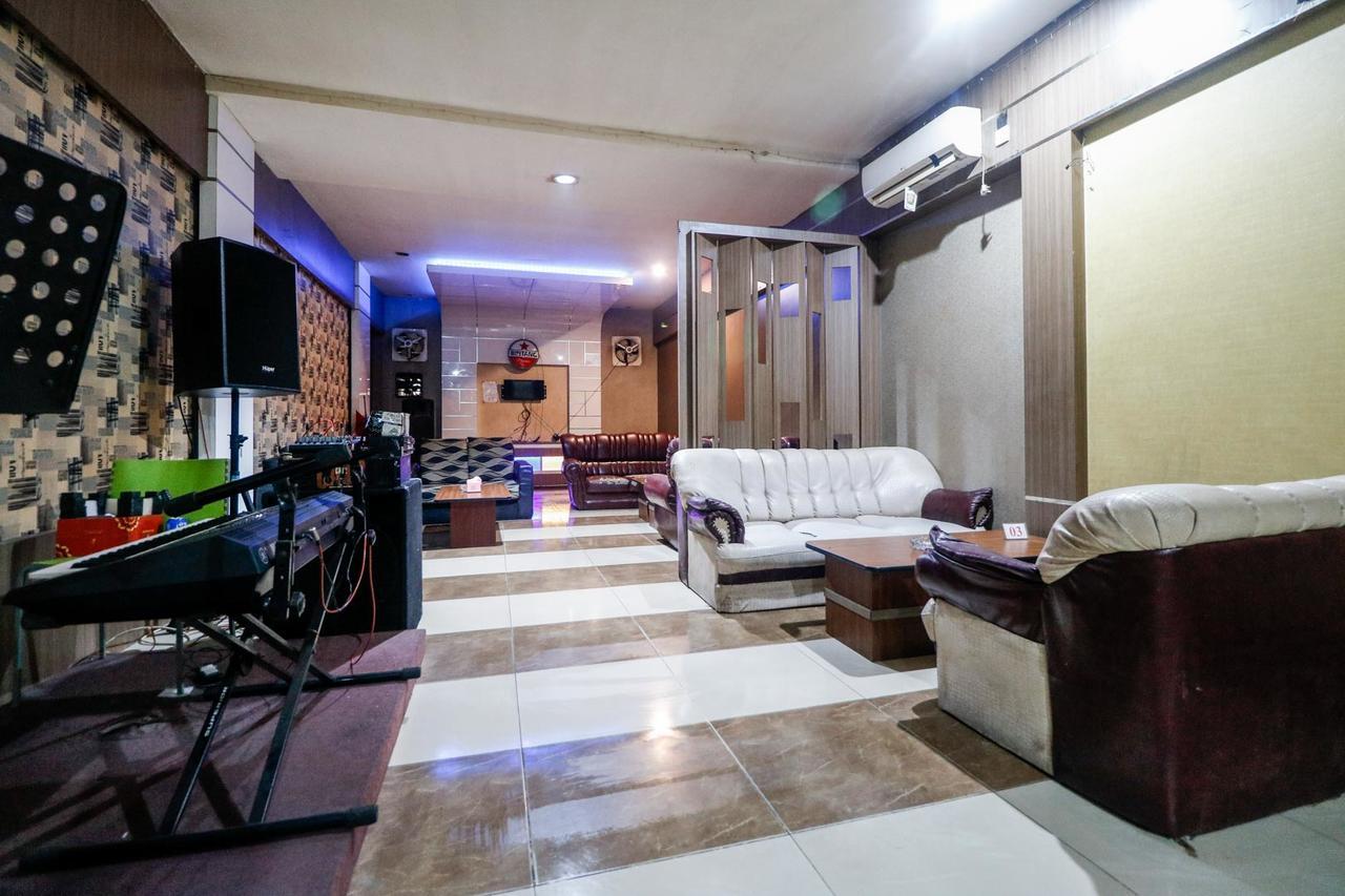 Reddoorz Plus Near Pasar Wisata Pekanbaru Exterior photo